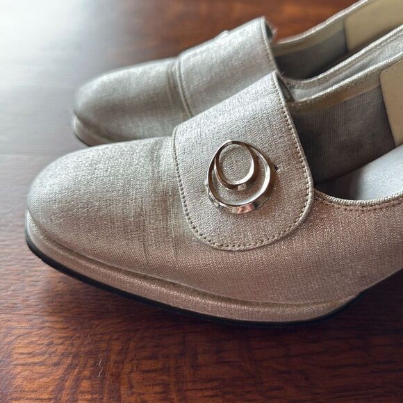 Vintage 60’s 70’s Metallic Silver Platform Heels Size 8 - Picture 3 of 16